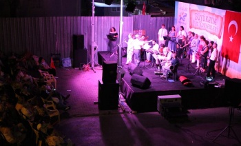 Demokrasi Ve Milli İradeye Saygı Konseri