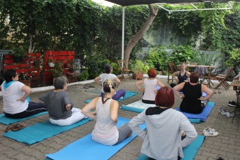 Adalar Kültür Derneği'nde Yoga Dersleri Başladı